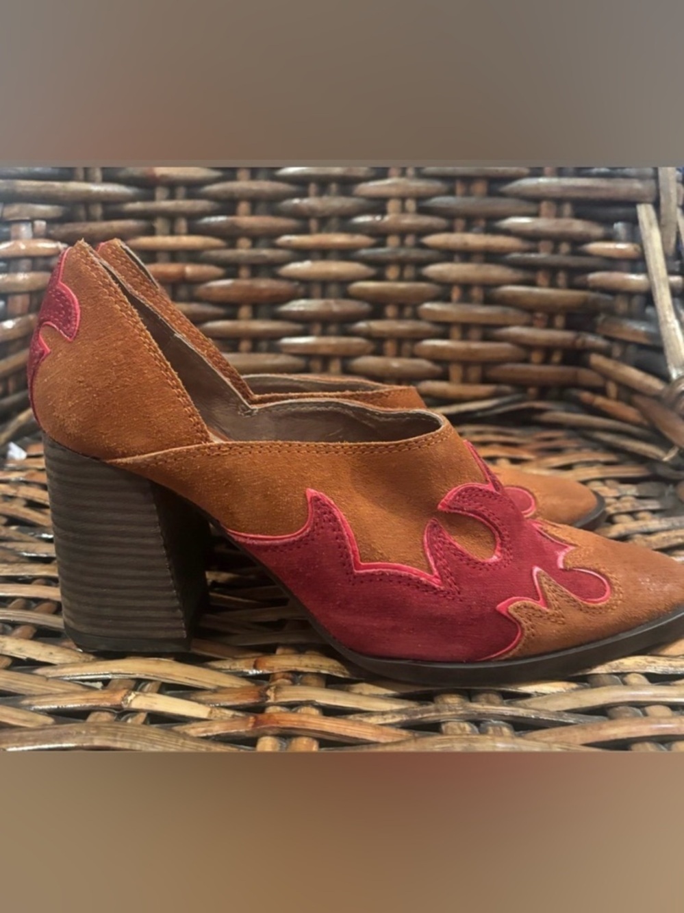 Free People ALAMO Western
Ankle Boot/Bootie, Festival Faire
Boho Size 38/7.5